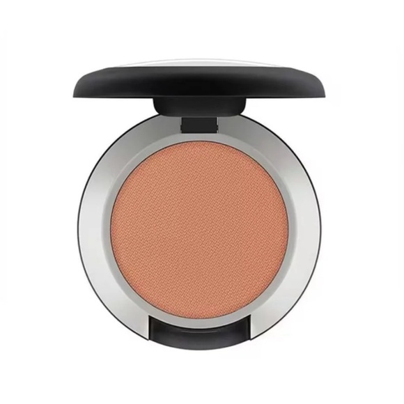 MAC What Clout? Powder Kiss Soft Matte Eyeshadow-Discontinued - New in box- LAST - Picture 1 of 8